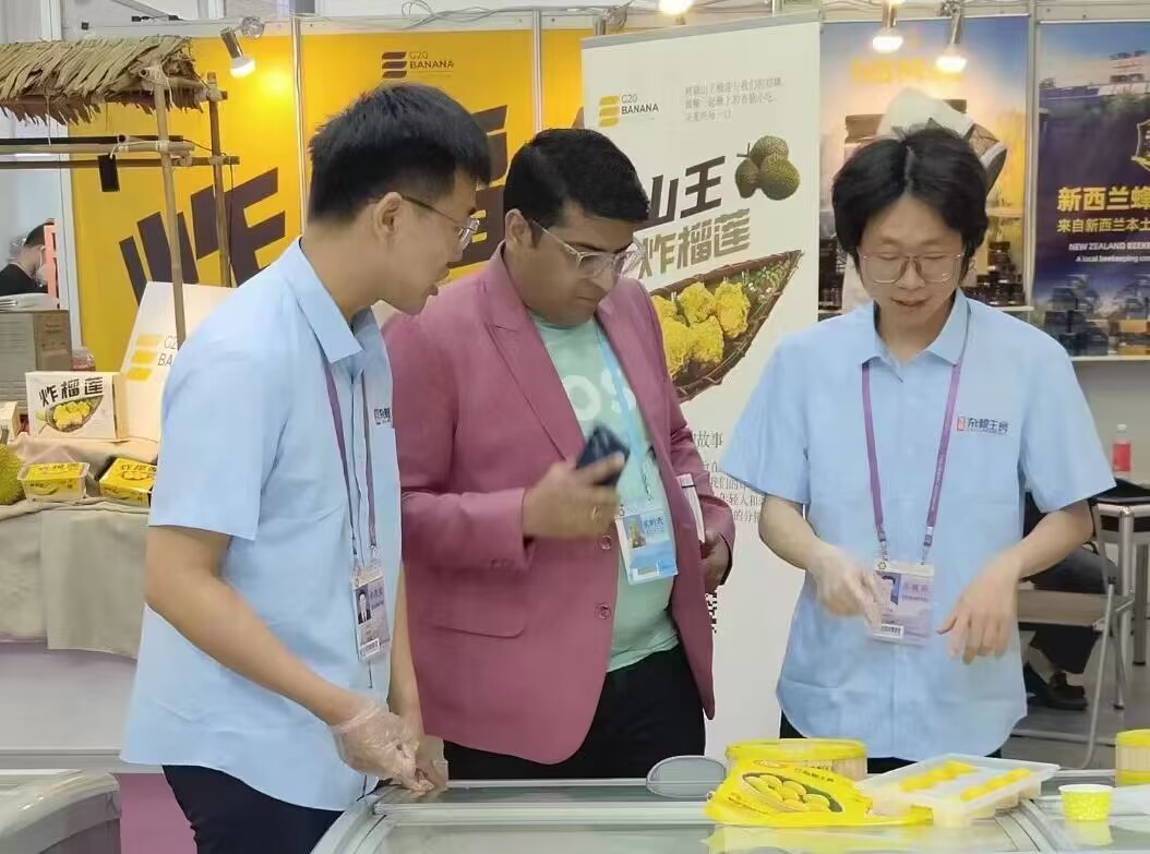 攜手廣交會(huì)，展譯界風(fēng)采——外國語學(xué)院翻譯碩士團(tuán)隊(duì)專業(yè)語言服務(wù)獲央視國際頻道專訪